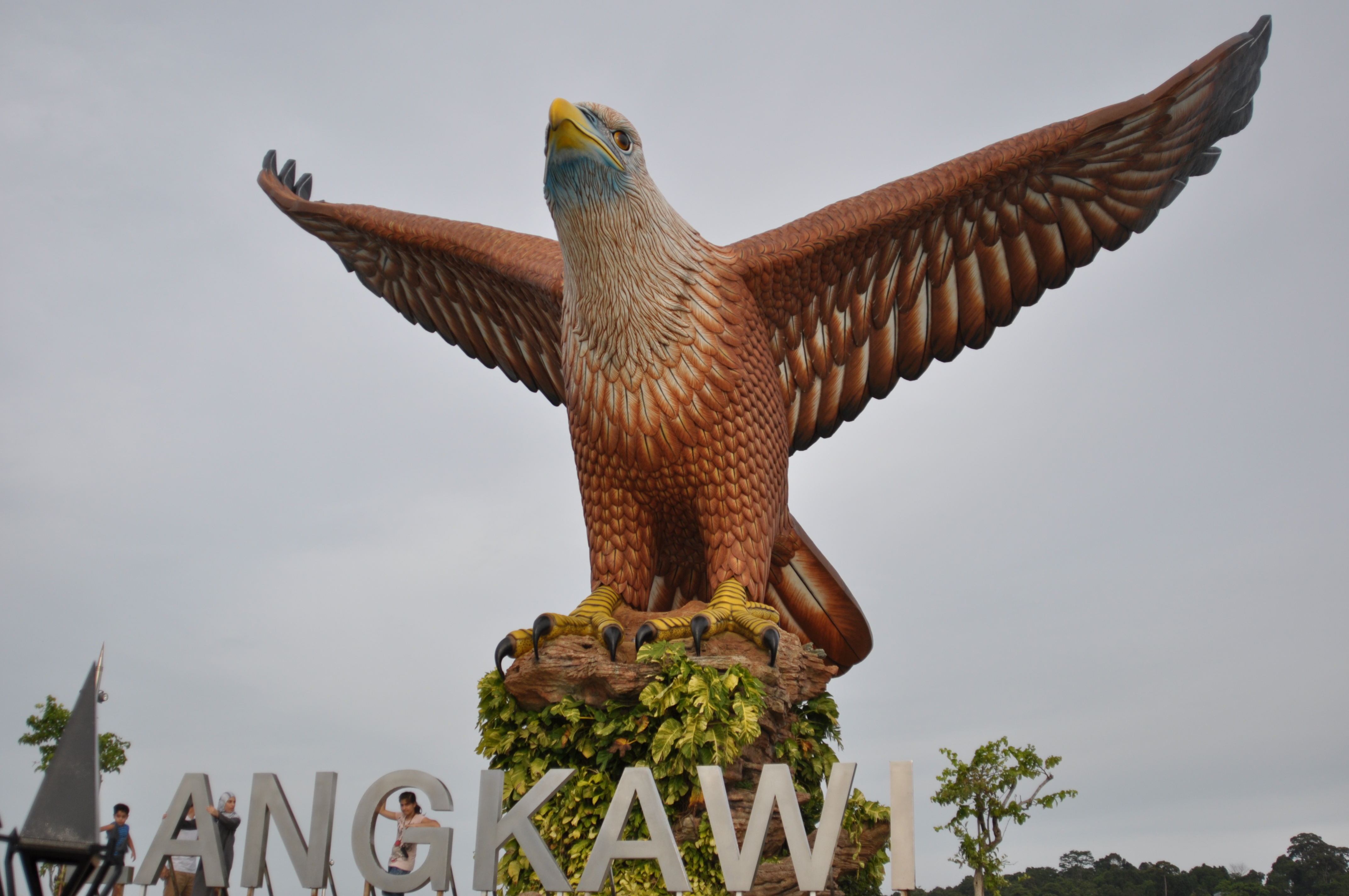 Image result for Gambar patung helang langkawi